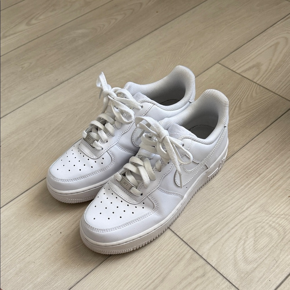 BRAND NEW AIR FORCE 1s